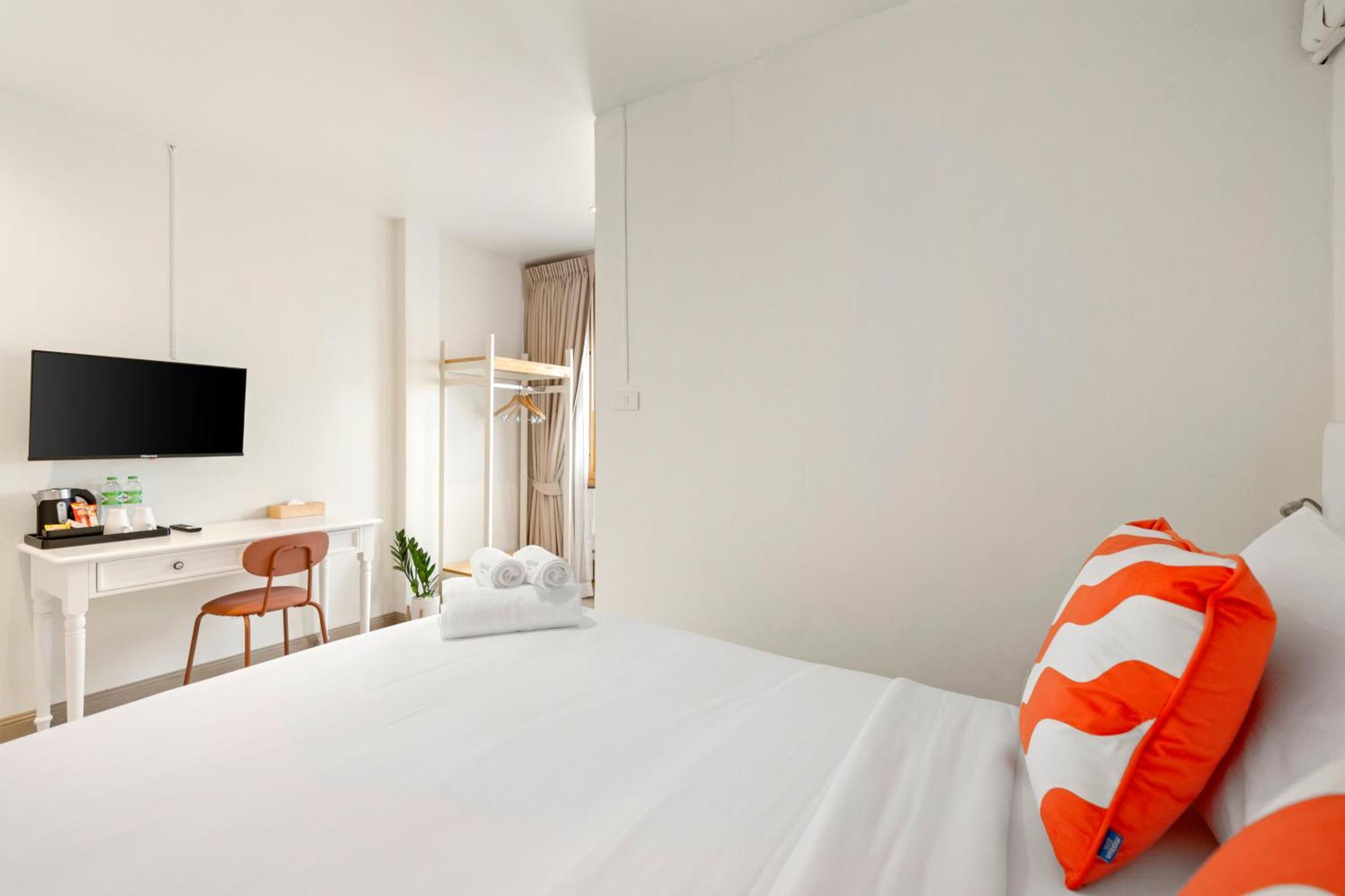 Hotel Horange Phuket Town Esterno foto