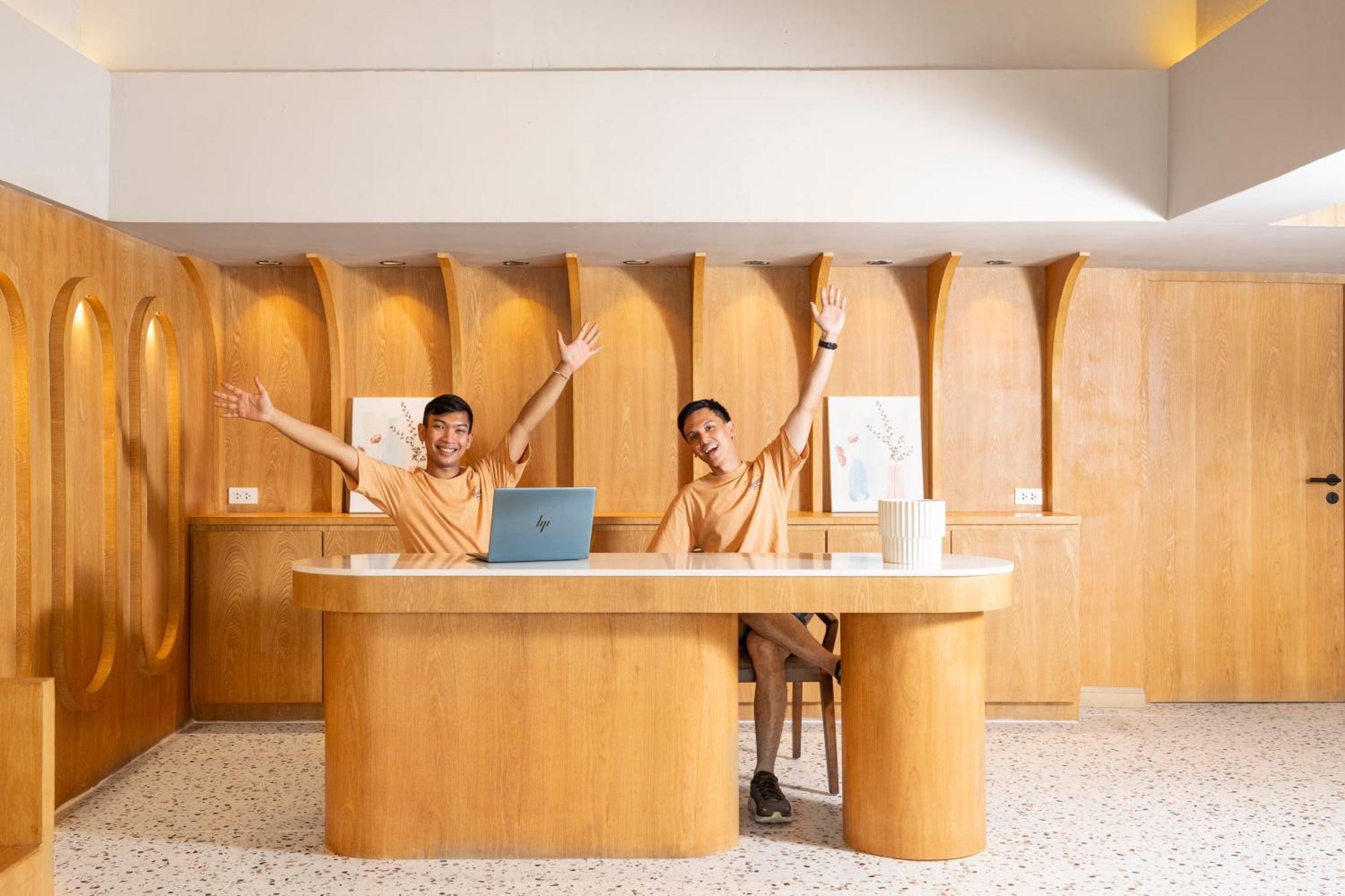 Hotel Horange Phuket Town Esterno foto